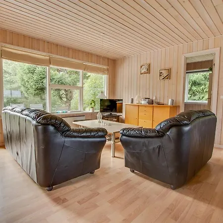 Hébergement de vacances Three-bedroom Holiday In *